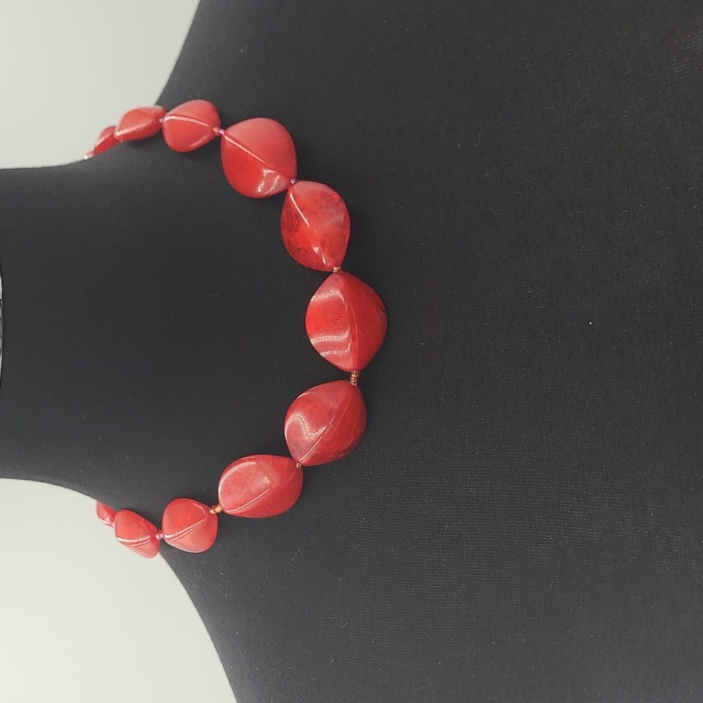 Red Bead Choker-8"